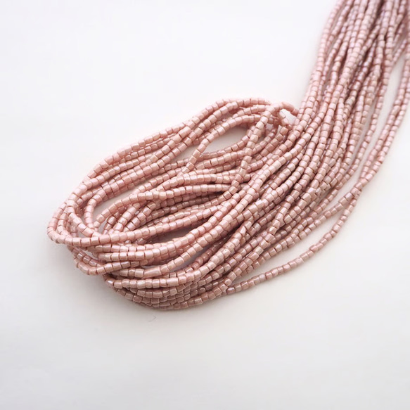 チェコ 3カットビーズ(9/0) テラヌードピンク #PEC01-T.NP /オートクチュール刺繍糸通しビーズ 1枚目の画像