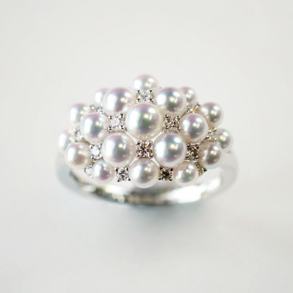 ルミナ 18Kゴールド ダイヤモンドリング 2.5-4mm アコヤ真珠 フラワーコレクション 高品質 海水真珠 絶妙でエレガント