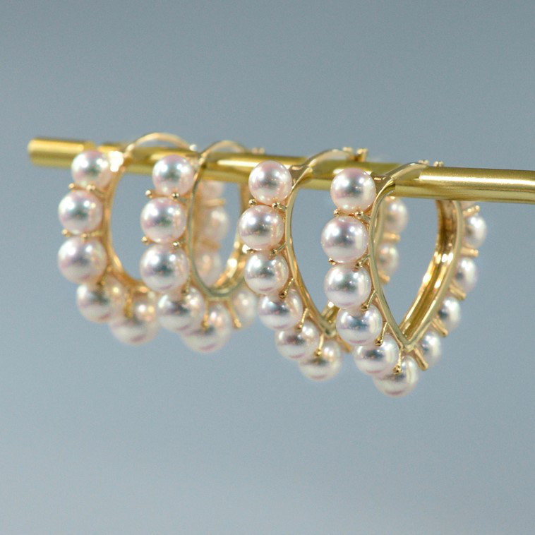 ルミナ 3.7-5.2mm 日本製ベビーアコヤ真珠フープピアス（18Kゴールド）。優美でエレガントなハート/オーバルデザイン