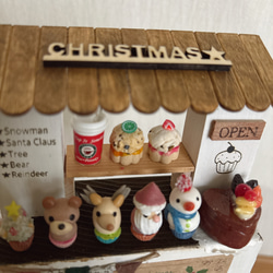 ミニチュア　クリスマスのカップケーキ屋さん 2枚目の画像