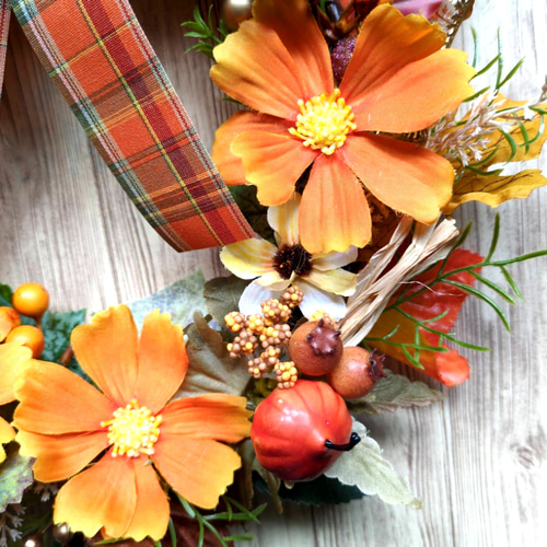 コスモスとリボンの秋リース☆ハロウィンリース☆玄関リース☆アーティ