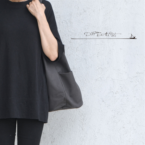 DUPEAURT/デュポー/巾着丸底2wayワンショルダーバッグ/本ヌメ革パーツ/パラフィン防水帆布/ダークグレー 2枚目の画像