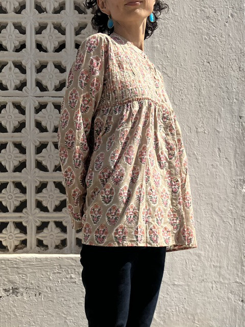 C ブロックプリント ピンタックブラウス★ラバリ