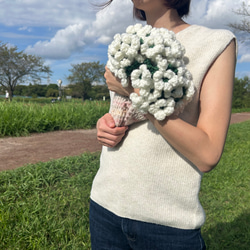 カラフルラッピングのホワイトブーケブランケット】編み物 ニット