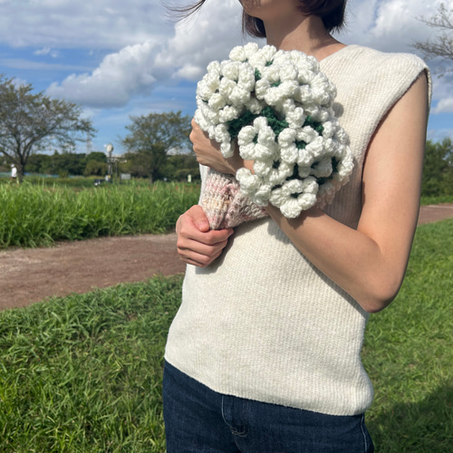 カラフルラッピングのホワイトブーケブランケット】編み物 ニット