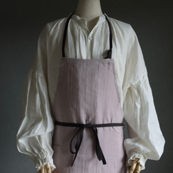 【ダブルガーゼエプロン】ふっくら厚さ2倍のとろみコットンダブルガーゼ×コットンリネンのエプロン／ドーンピンク 3枚目の画像