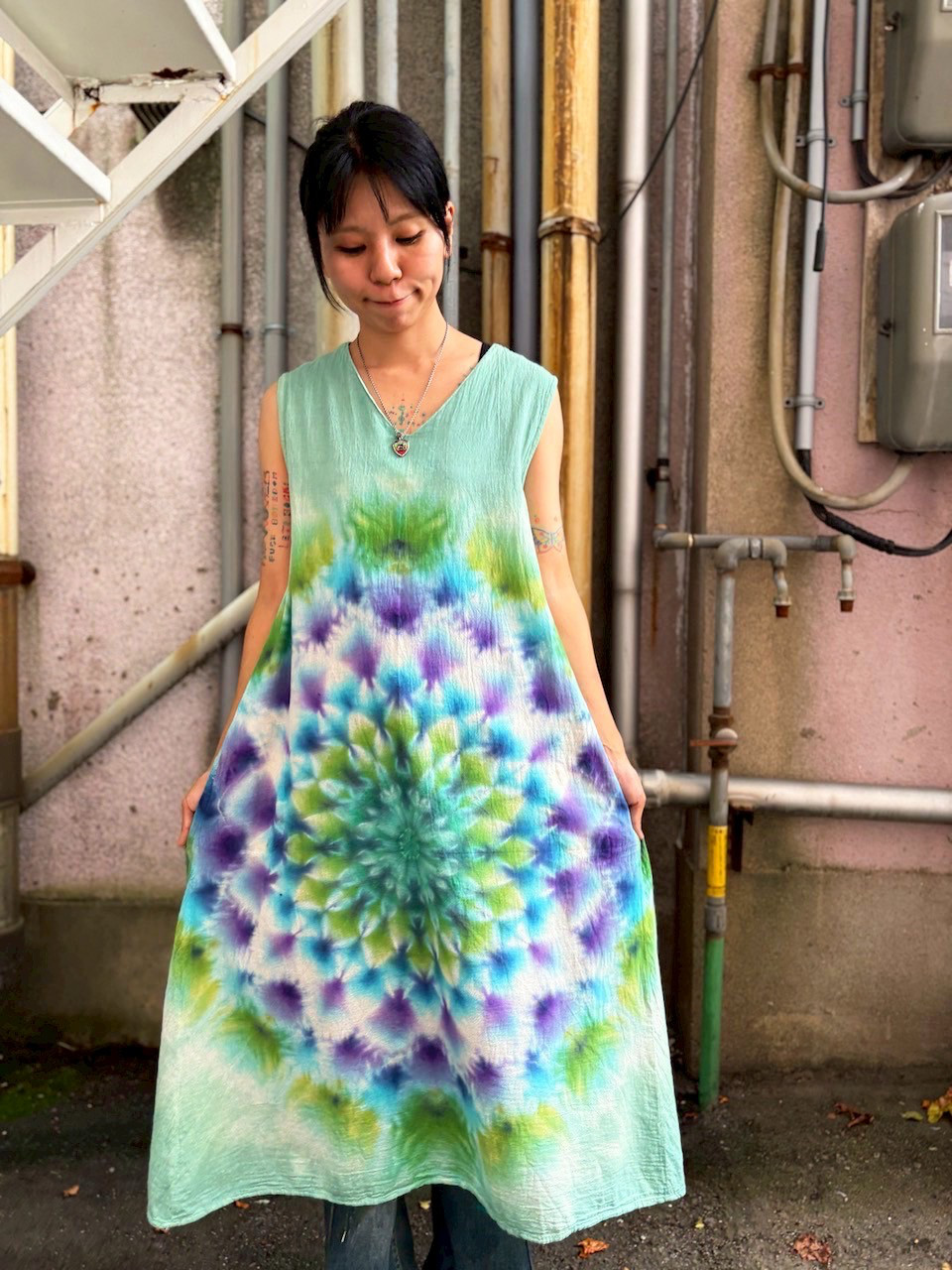 タイダイ ノースリーブワンピース  幻想的な大曼荼羅 千草色 HD24-86