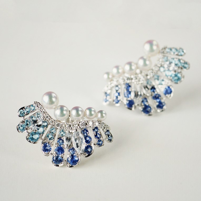 ルミナウィング PT900 プラチナ イヤリング 2.5-4.5mm 日本製アコヤ天然海水真珠イヤリング グラデーションサファイ