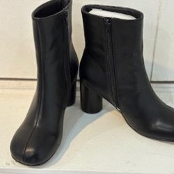 2025新作スクエアタイプ７センチヒールショートブーツ 6枚目の画像