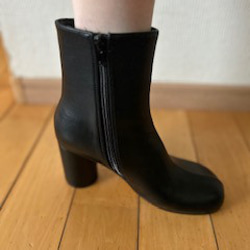 2025新作スクエアタイプ７センチヒールショートブーツ 4枚目の画像