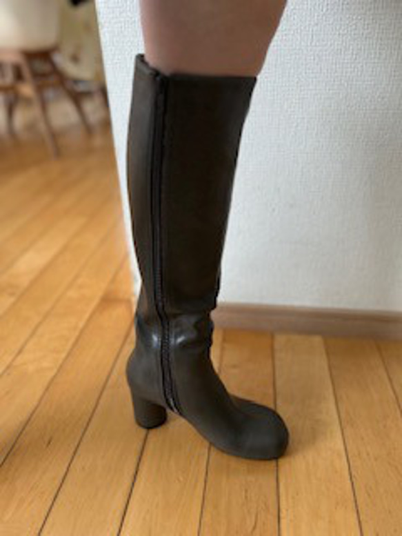 2025新作スクエアタイプロングブーツ 7枚目の画像