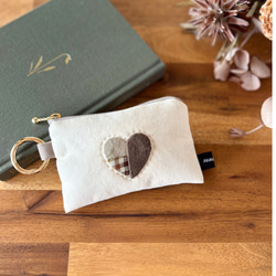 感謝価格　SALE パッチワーク　持ち手付き12cmファスナーポーチ　人気 感謝価格 SALE パッチワーク 持ち手付き12cmファスナーポーチ 人気