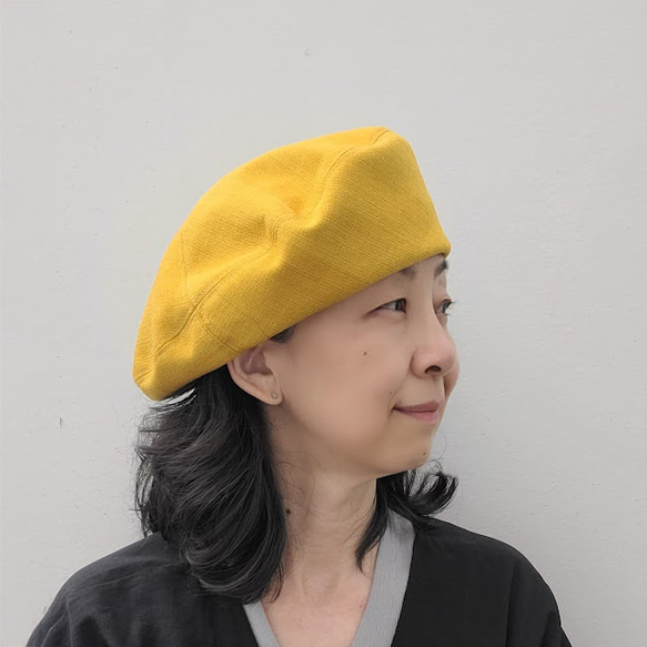アシメトリーな ベレー帽 黄色 マスタード M 軽い カラフル  大人かわいい 洗える帽子 ポリエステル 6枚目の画像