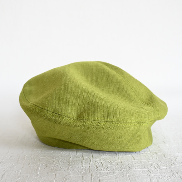 アシメトリーな ベレー帽 黄緑 ライムグリーン M 軽い カラフル  大人かわいい 洗える帽子 ポリエステル 5枚目の画像