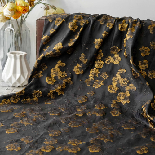 長さ1m ジャガード生地 ゴールド薔薇 黒 浮彫 韓国風 綺麗上品 布 ぬの