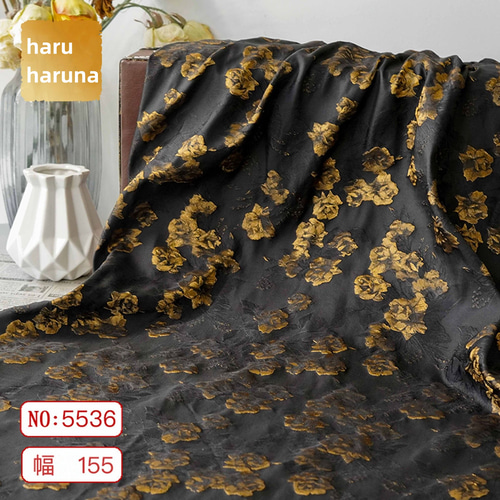 長さ1m ジャガード生地 ゴールド薔薇 黒 浮彫 韓国風 綺麗上品 布 ぬの