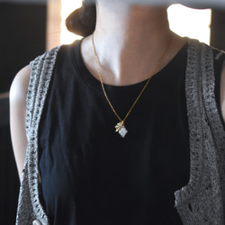 秋の新作【数量限定】ハロウィン　お化け　淡水パール　と　クモの巣　サージカルステンレスネックレス 9枚目の画像