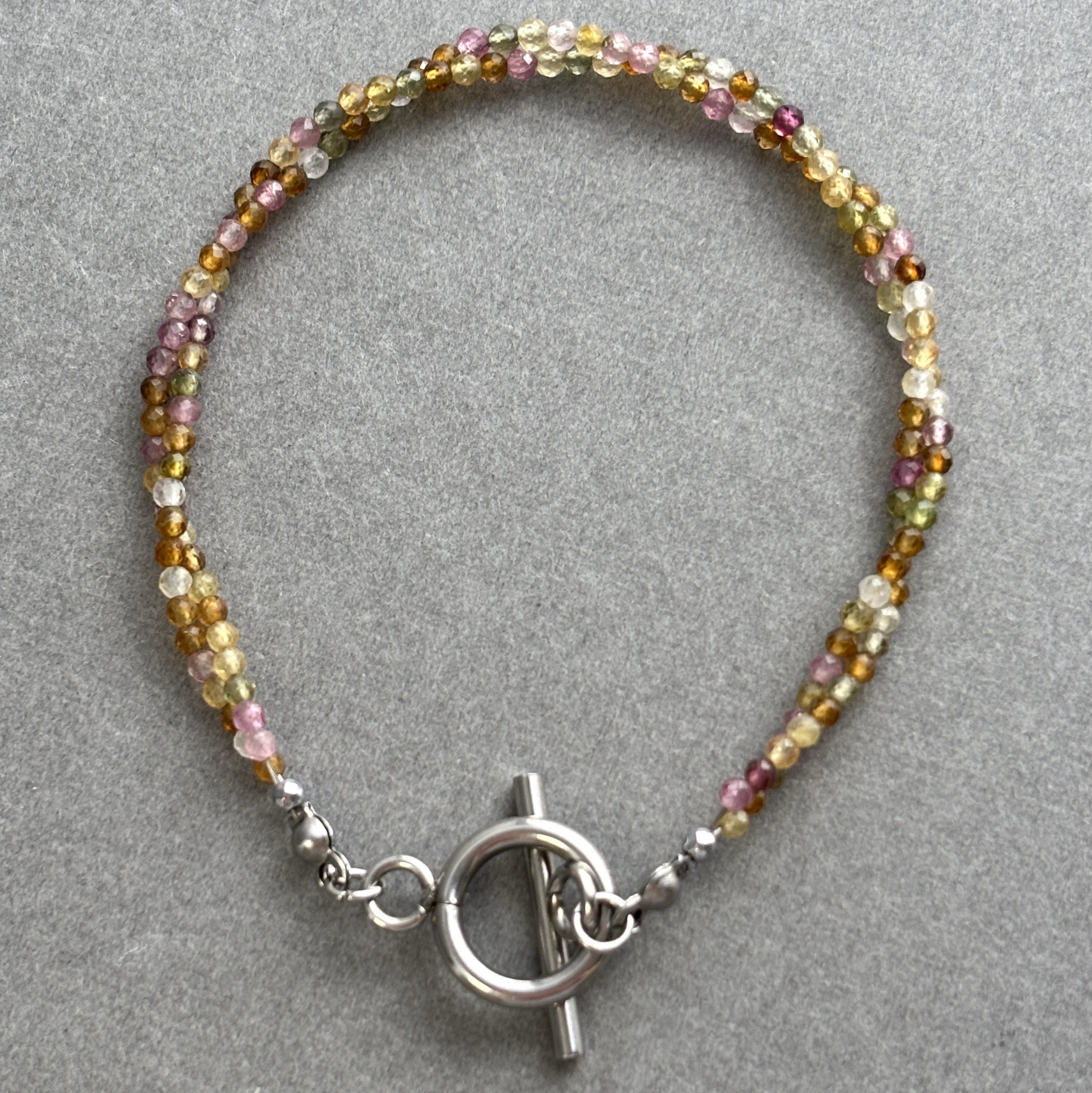 【天然石】極細２連マルチカラートルマリンねじりステンレスブレスレット