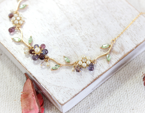 チェコビーズのフラワーネックレス（アメジスト＆アメジストクラスター） 3枚目の画像