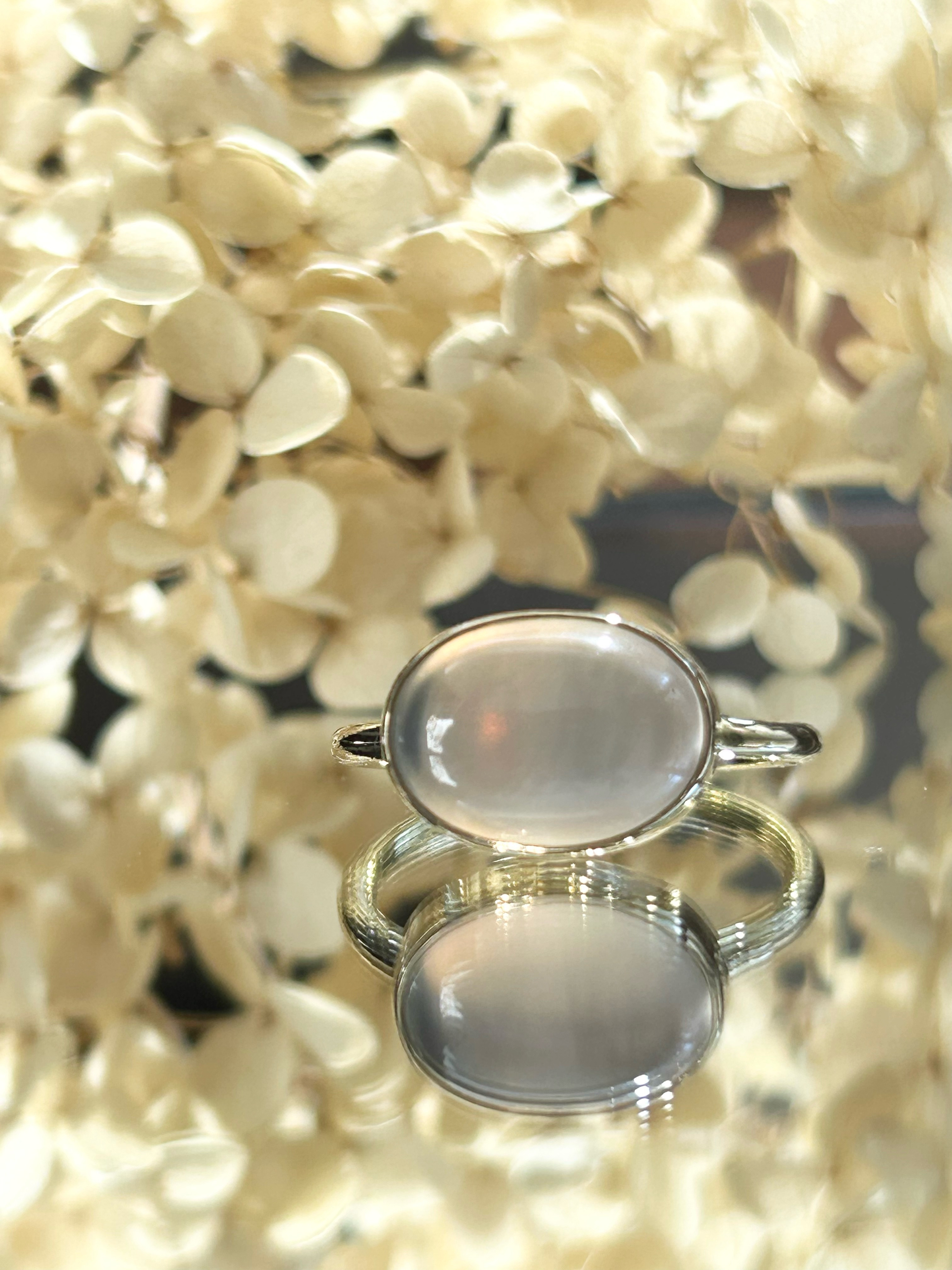 リング「white shell × smokyquartz」