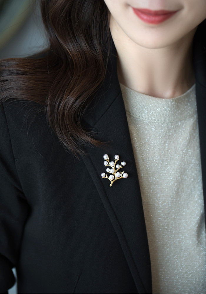 ルミナ 4-5.5mm アコヤ高品質天然海水真珠ブローチ、18K ゴールド、ラッキー ツリー シリーズ、絶妙でエレガント、あらゆ