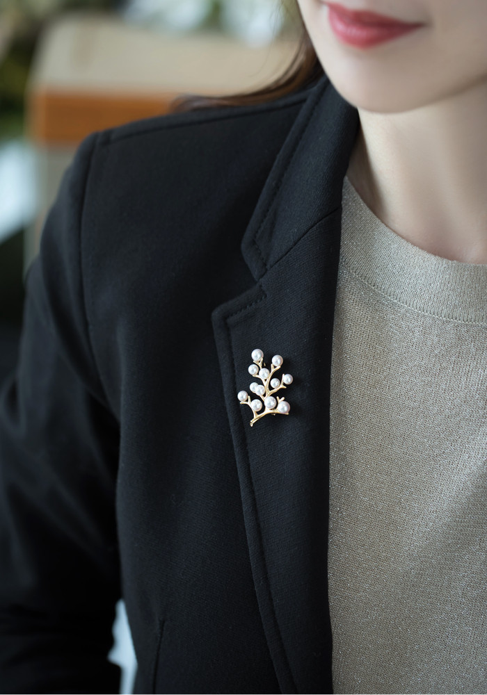 ルミナ 4-5.5mm アコヤ高品質天然海水真珠ブローチ、18K ゴールド、ラッキー ツリー シリーズ、絶妙でエレガント、あらゆ