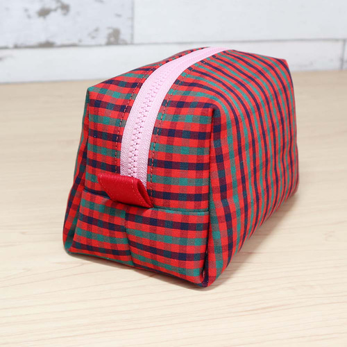 ファミリア風 赤チェック × 花柄 台形ポーチ コスメポーチ 化粧ポーチ