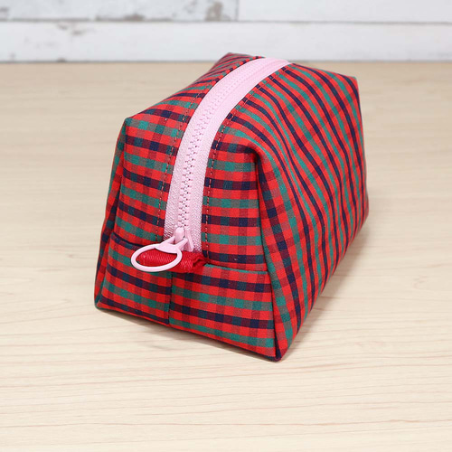 ファミリア風 赤チェック × 花柄 台形ポーチ コスメポーチ 化粧ポーチ