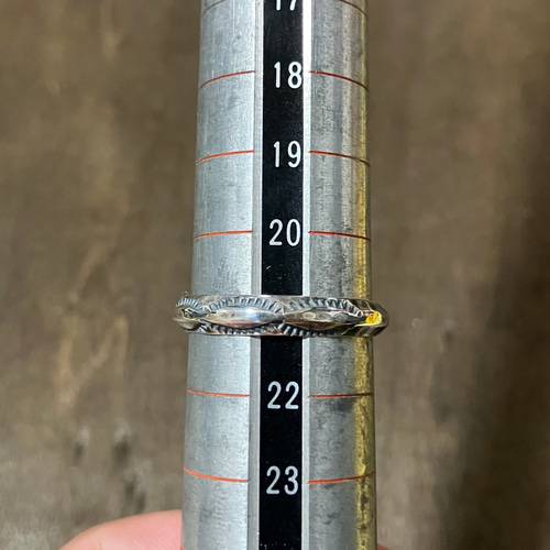 トライアングルワイヤー スタンプワーク シルバーリング 指輪 21号