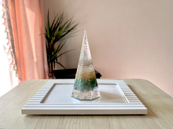 昇り龍がポイントのオルゴナイト 5枚目の画像