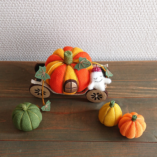 ハロウィン飾り かぼちゃの馬車とミニかぼちゃ セット 置物 羊毛