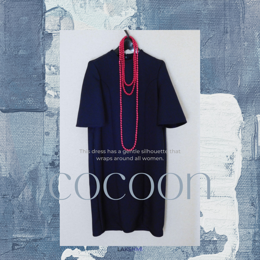 オケージョンにも日常でも‼　おおらかワンピース　ネイビー・コクーン