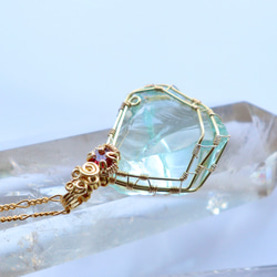 アンダラクリスタル︎︎⟡ワイヤージュエリーネックレス︎︎⟡ミルキーパープル ペンダント ミルキーピンクパープルアンダラクリスタルのワイヤージュエリー