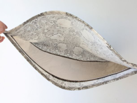 ポケットポーチ　A5（横）　ピンパネル　ウィリアムモリス　ラミネート 6枚目の画像