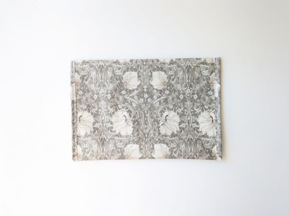 ポケットポーチ　A5（横）　ピンパネル　ウィリアムモリス　ラミネート 2枚目の画像