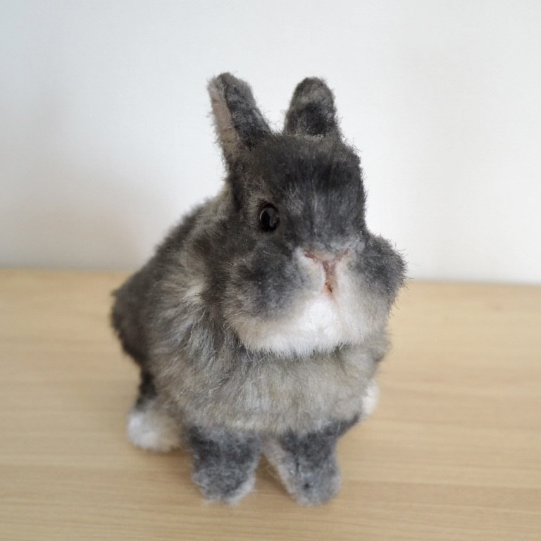 ポーズを自由に変えられる♪うさぎのぬいぐるみ（1点もの）