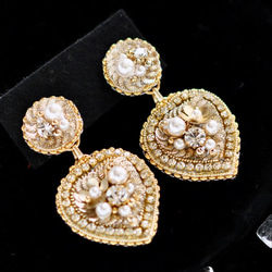 ゴージャスで大人可愛いハート　オートクチュール刺繡イヤリング　ゴールド 5枚目の画像