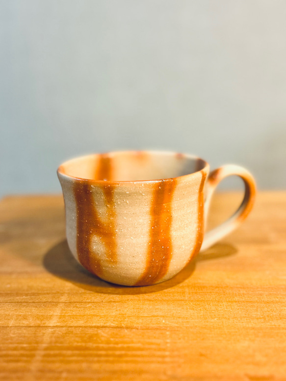 （h様専用）たっぷりのめる備前マグカップ（緋だすき） 1枚目の画像