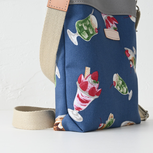 大人が持ちたいメロンソーダにいちごパフェ♩水筒、ペットボトル、傘が入って便利なサイズ＃ブルー 10枚目の画像