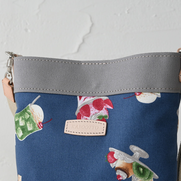 大人が持ちたいメロンソーダにいちごパフェ♩水筒、ペットボトル、傘が入って便利なサイズ＃ブルー 13枚目の画像