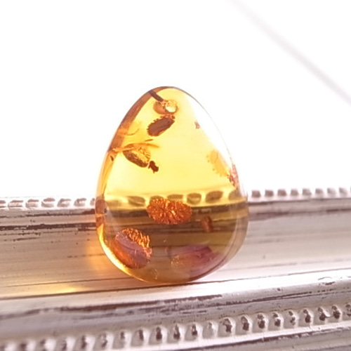 アンバー バルト海産 琥珀 穴開き ルース 天然石 天然石 宙と