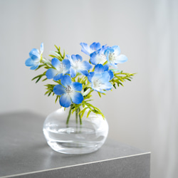 （水換え不要）ネモフィラの小瓶挿し　 1枚目の画像