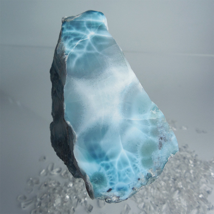 ラリマー原石　184g【送料込】　LMRG089　ドミニカ共和国の鉱山から　larimar
