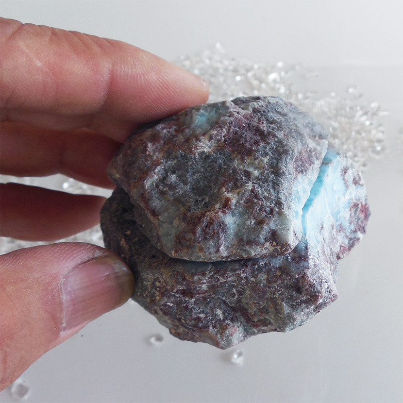 ラリマー原石　158g + 59g【送料込】　LMRG094　ドミニカ共和国の鉱山から　larimar