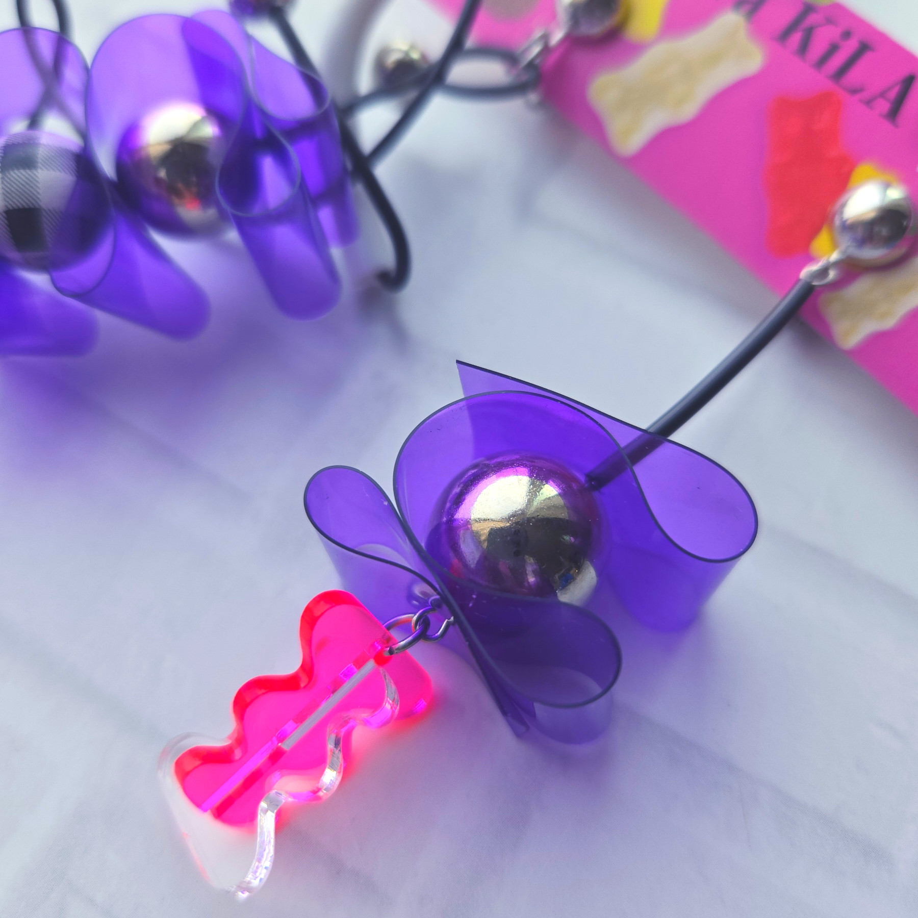 モード系 PVC 透明クリア 大ぶりイヤリング ネオンカラー  推し活 メンバーカラー コンサート｜詳細画像
