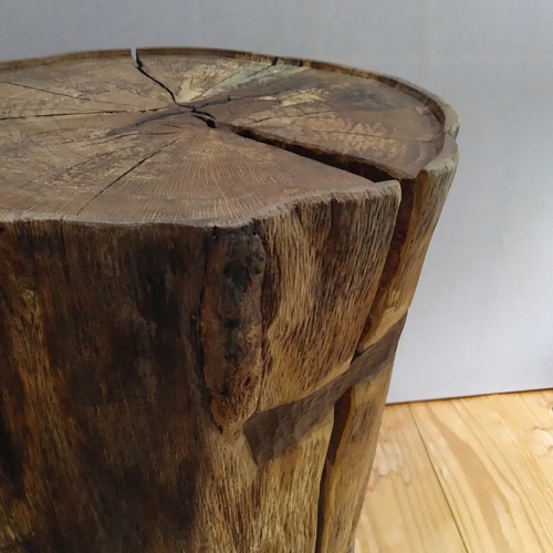 しっかり丸太椅子 ～樫の丸太スツール・サイドテーブル・ディスプレイ