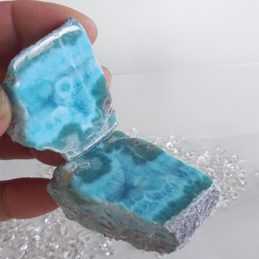 ラリマー原石　128g + 35g【送料込】　LMRG109　ドミニカ共和国の鉱山から　larimar