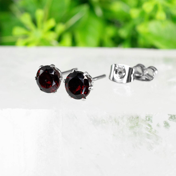 モザンビークガーネット・ピアス　6mm（1ペア） 6枚目の画像