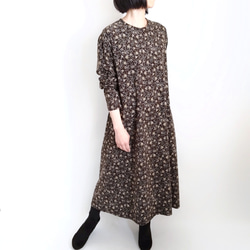 再販！× 10  新色！ボタニカルコーデュロイのワンピース  ブラウン 1枚目の画像