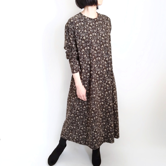 再販！× 10  新色！ボタニカルコーデュロイのワンピース  ブラウン 1枚目の画像